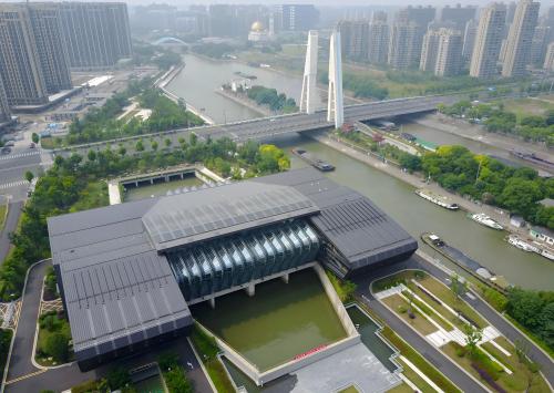 Solar roof tile