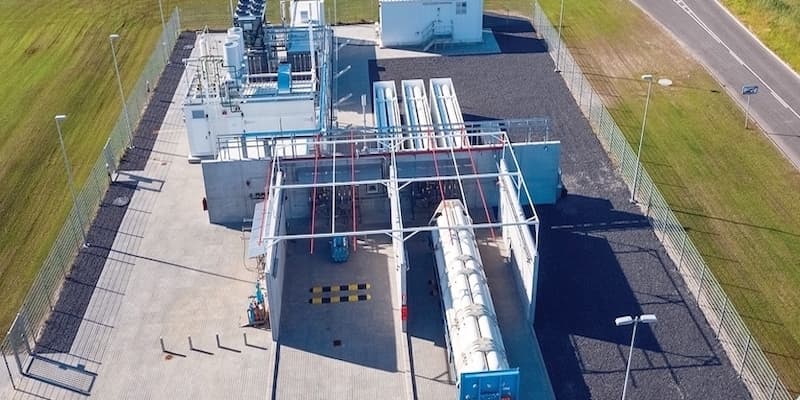 Electrolyzer hydrogen production plant